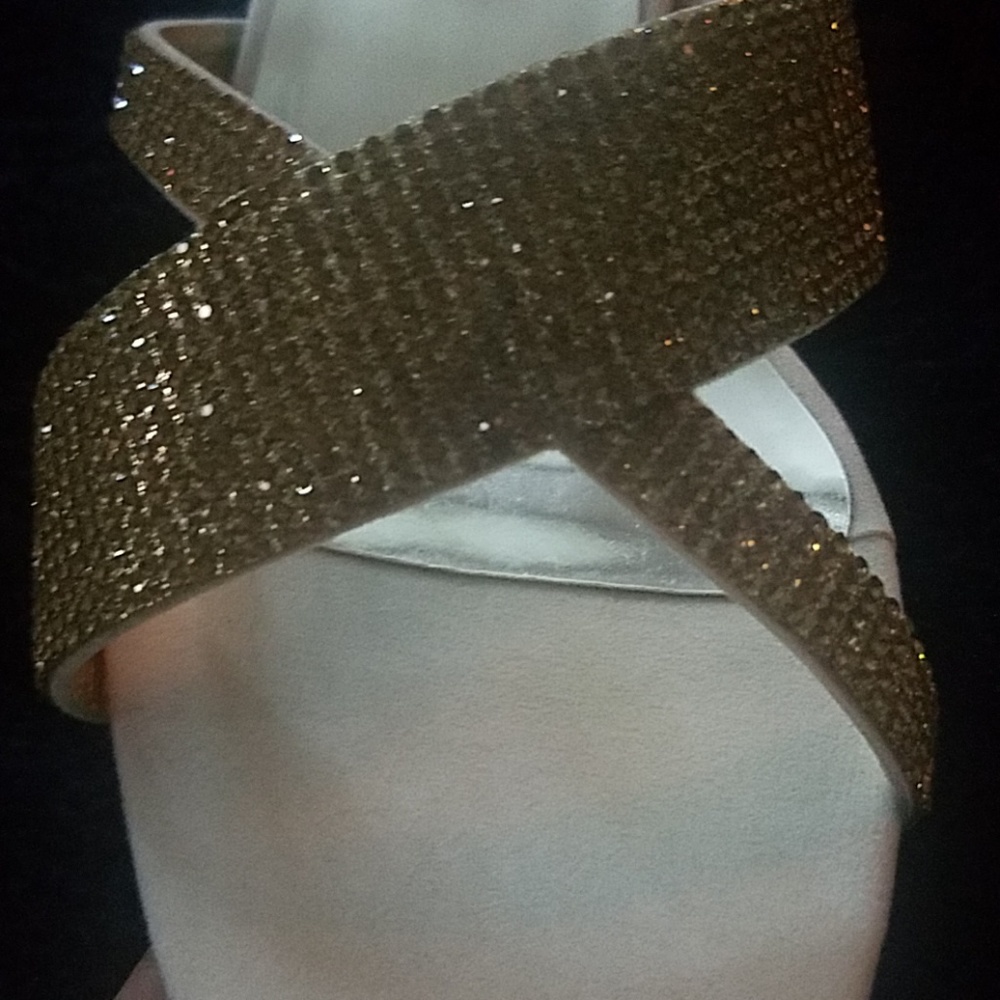 Heels - Picture 3 of 3
